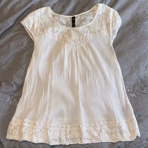 Jessica Simpson • Short Sleeves Pleated Blouse